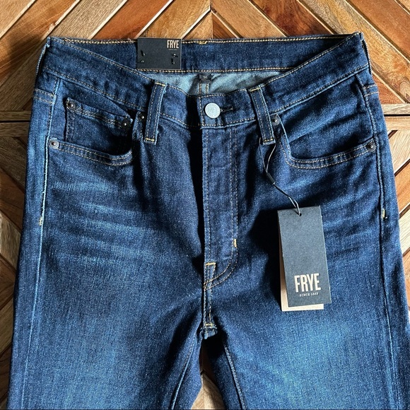 Frye Addie Skinny Jeans in Blake - Picture 7 of 13